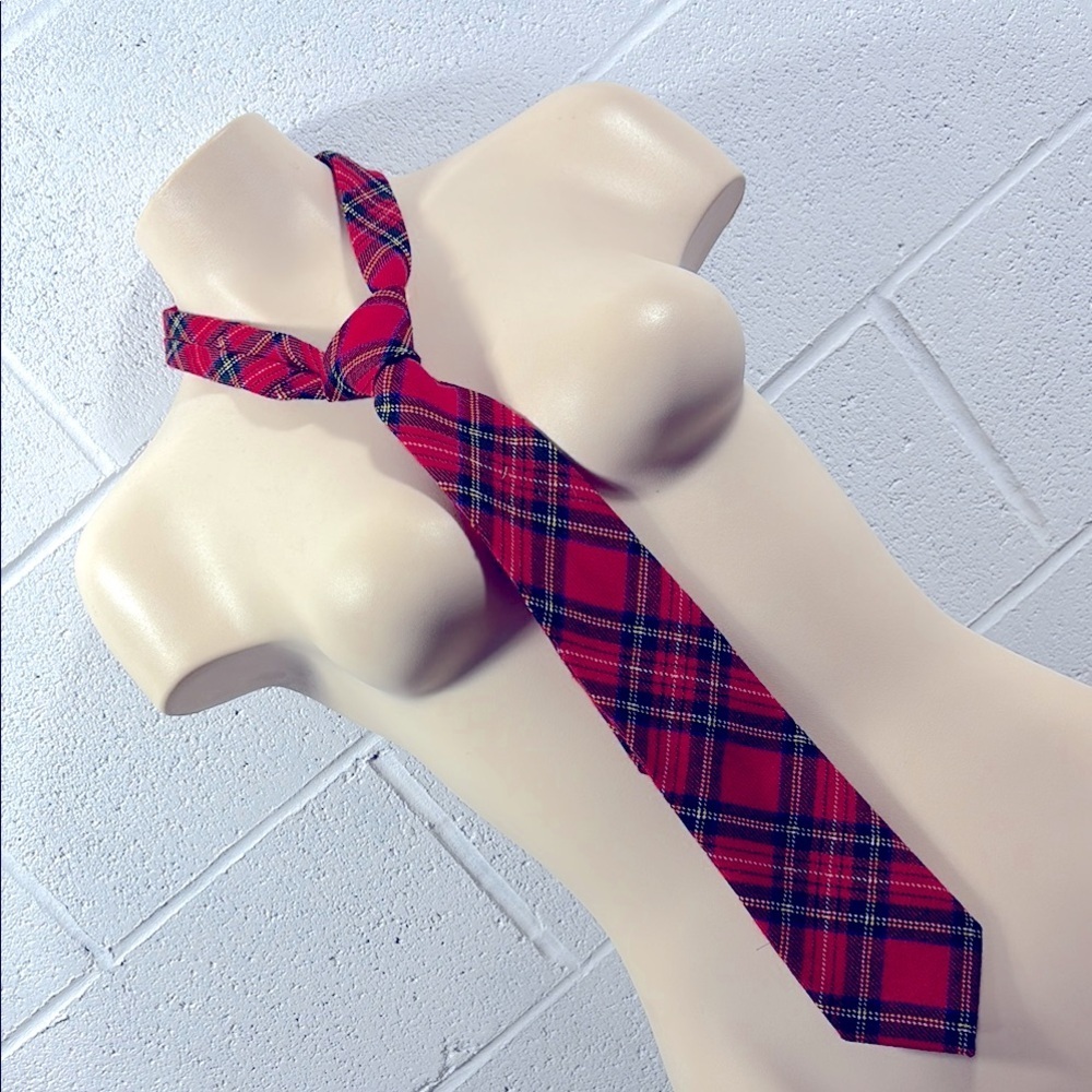 Classic & authentic Scottish genuine wool Red Plaid Men's Tie - Picture 5 of 5